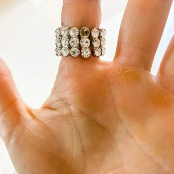 Crystal Bling Ring - Picture 4 of 9